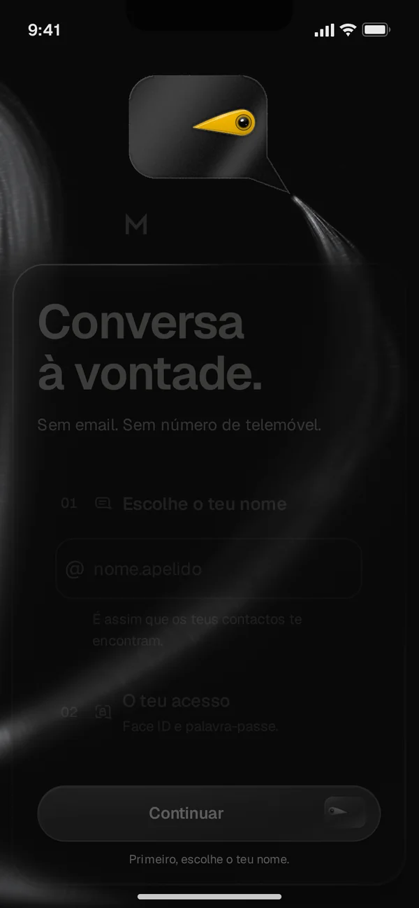 O título começa a aparecer no cartão e o nome começa a escrever-se, só com o M.